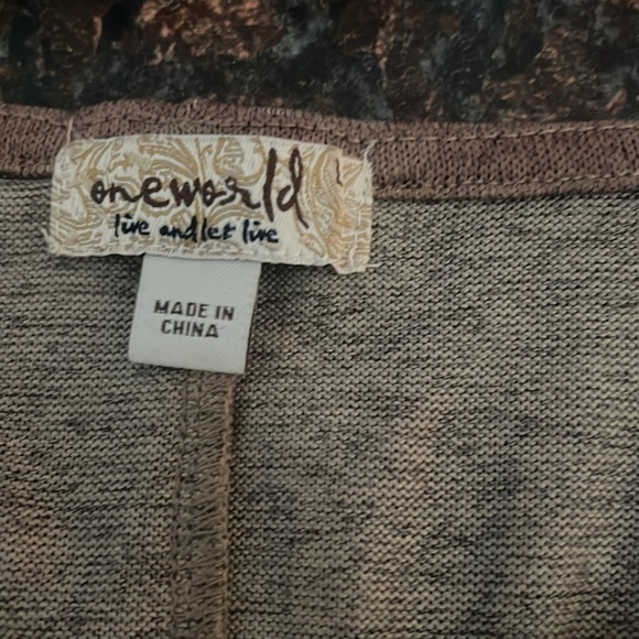 Women's Floral Long Sleeve Top - Picture 3 of 4